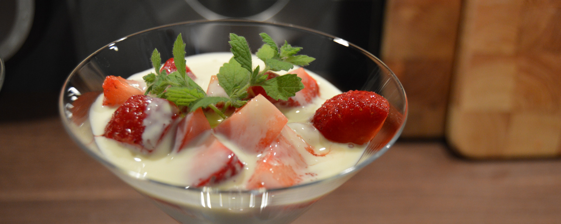 “Norwegian Strawberries” with vanilla sauce