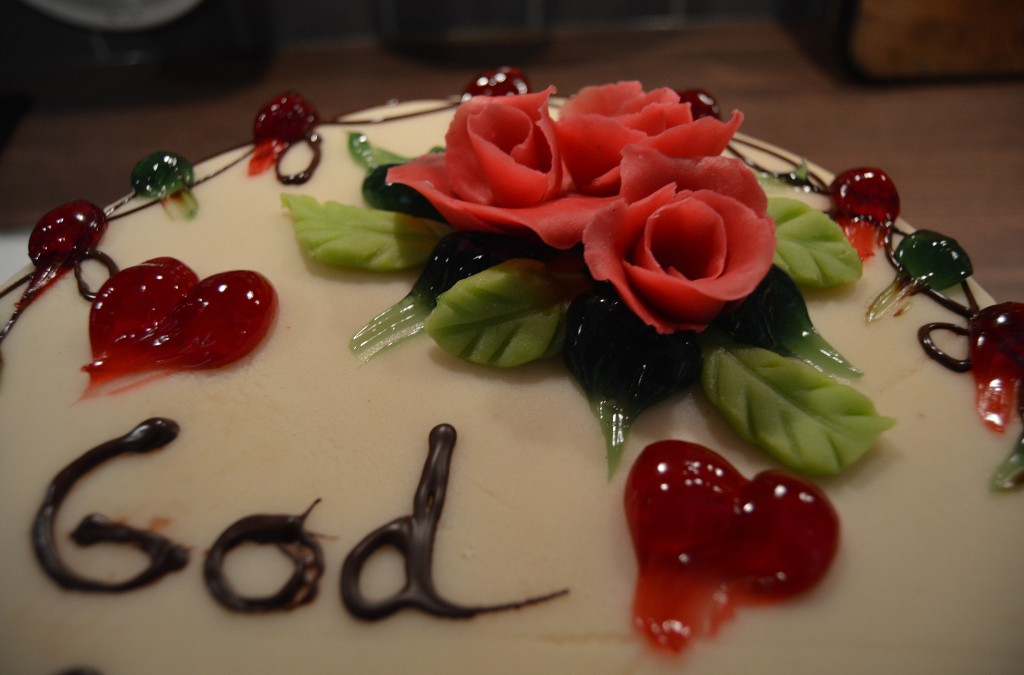 Norwegian Birthday Cake Part 2 – Round Marzipan Cake